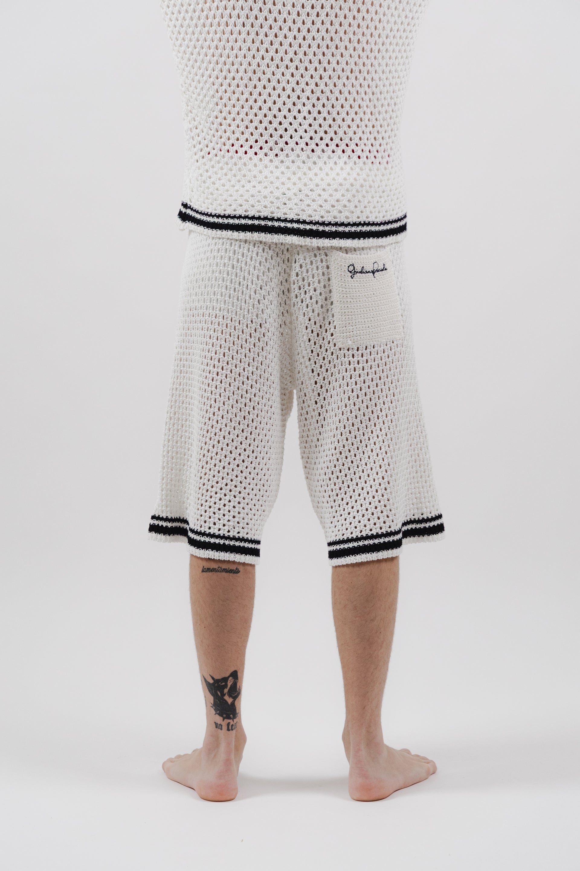 Pantaloncini White & Navy Stripe Crochet Shorts – Semi Hand-made